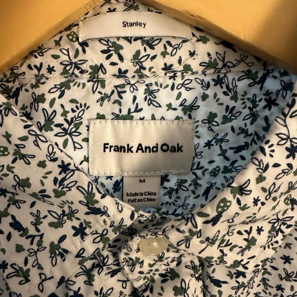 Like new Frank & Oak floral button down - Picture 3 of 4